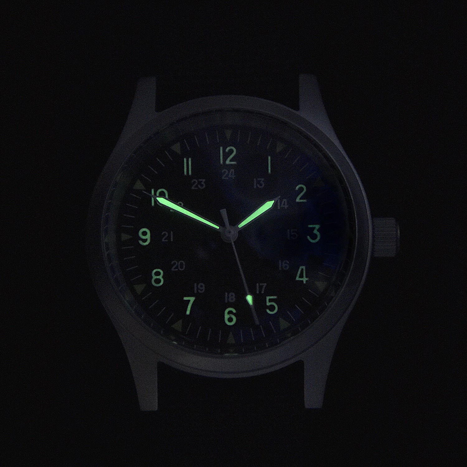 GG-W-113 U.S 1960s Pattern Automatic 100m/330ft Water Resistant Military Watch with Shatter and Scratch Resistant Sapphire Box Crystal