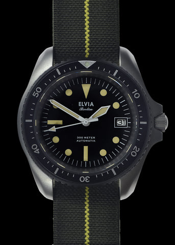 MWC "Submariner / Naval Crew Divers Watch" 500m (1,640ft) Water Resistant Dual Time Zone Military Watch in a Stainless Steel Case with GTLS and Helium Valve