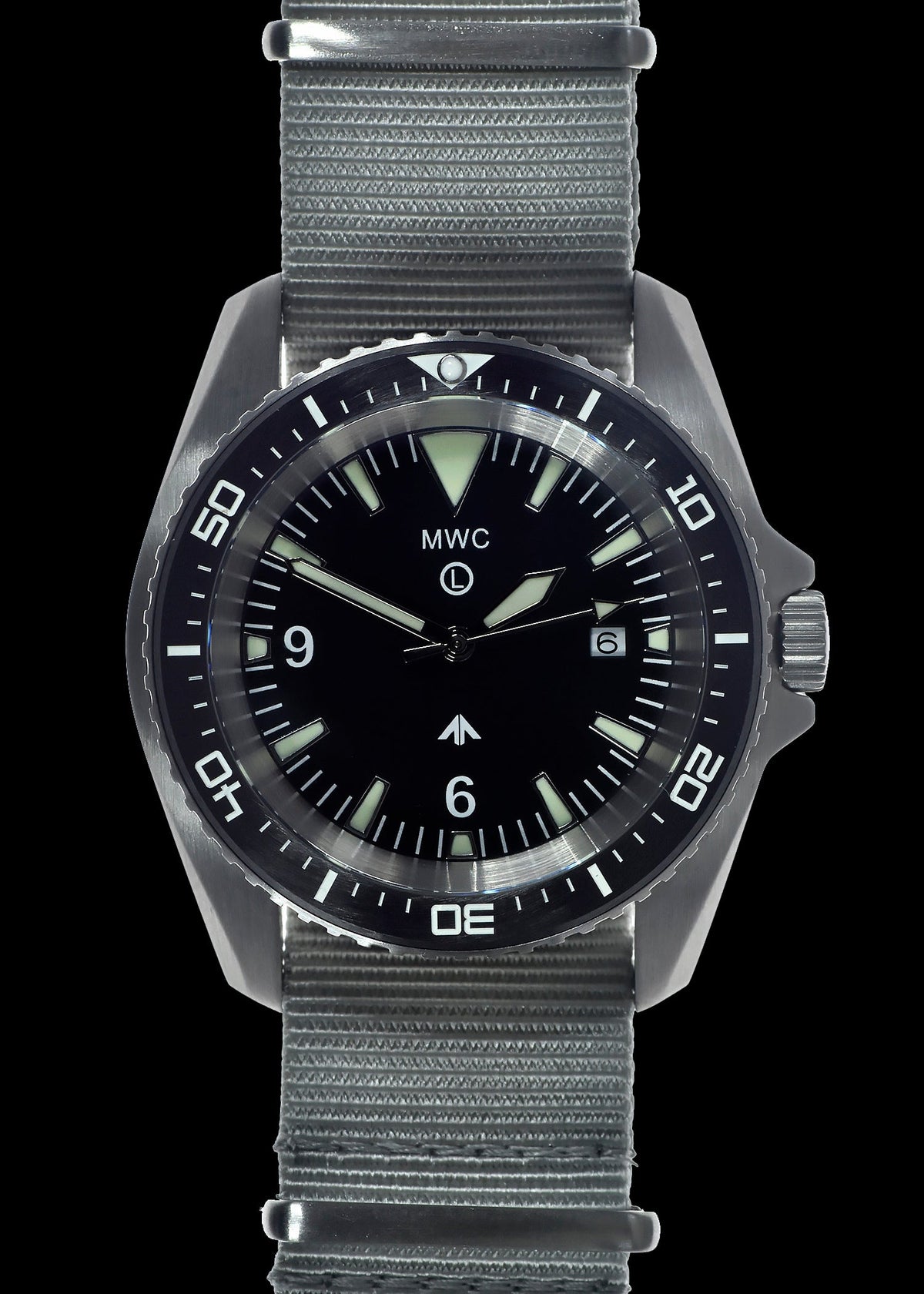 MWC Heavy Duty 300m Military Divers Watch in Stainless Steel Case (Qua