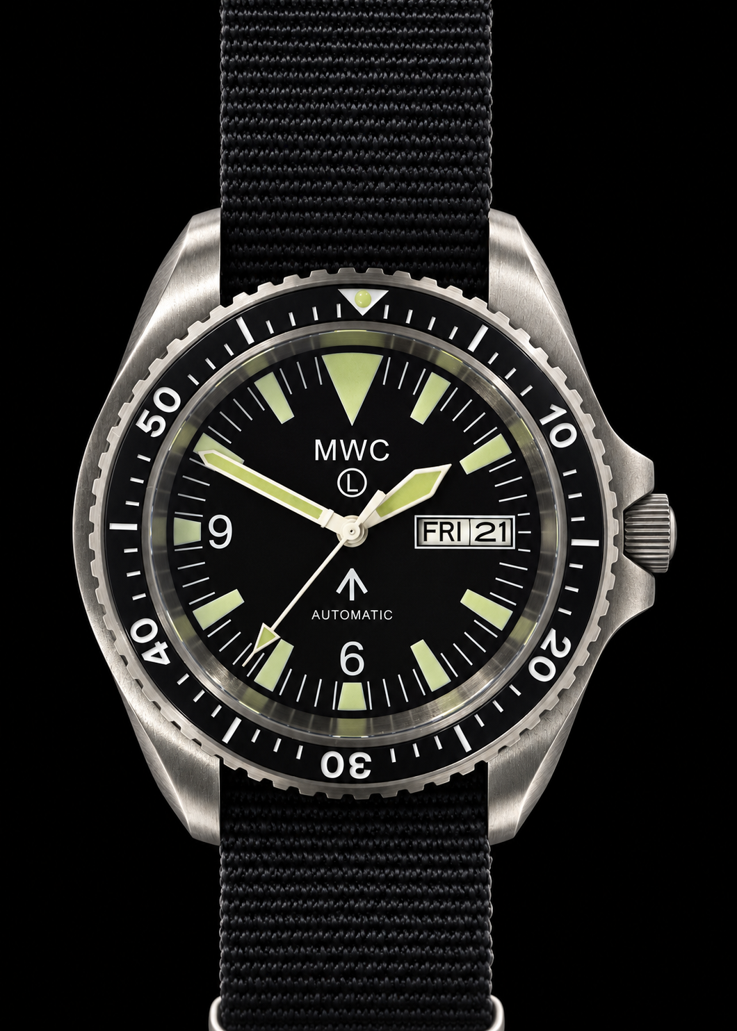 MWC 1999-2001 Pattern Automatic Day/Date Military Divers Watch with Stainless Steel Case and Sapphire Crystal