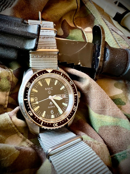 MWC 1999-2001 Pattern Quartz Day/Date Military Divers Watch with Stainless Steel Case and Sapphire Crystal