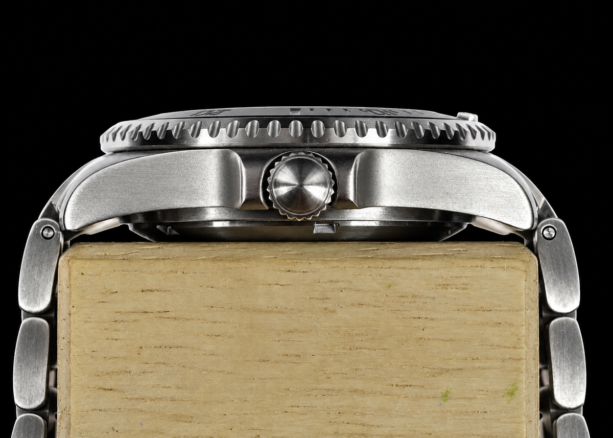 MWC 1999-2001 Pattern Automatic Military Divers Watch with Sapphire Crystal and 60 Hour Power Reserve on a Bracelet