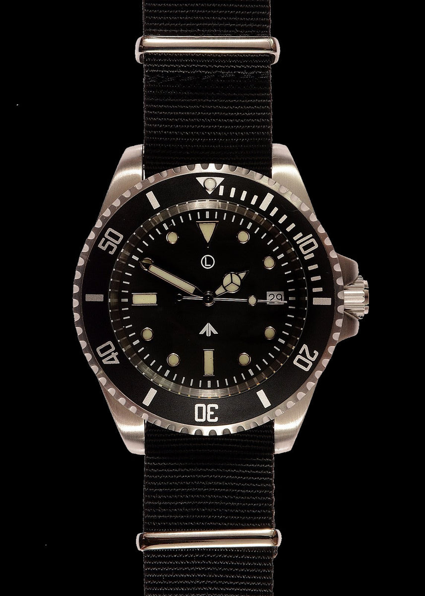 Montre Plongée MWC Diver 300mt - Mouvement Quartz Suisse - Boîtier Acier, Bracelet Tissu Vert - Noir Et Argent - Homme - Neuf Avec étiquettes
